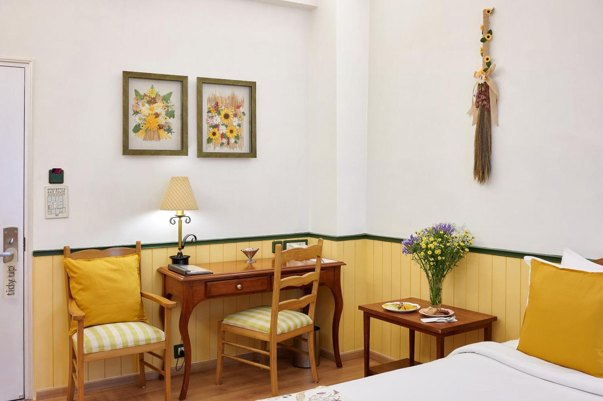 The Gordon House Hotel - Near Gateway Of India — Фото 1